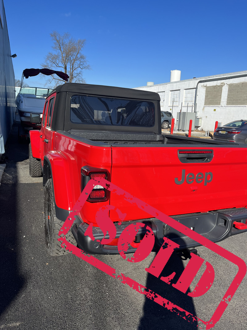 2023 jeep gladiator 8