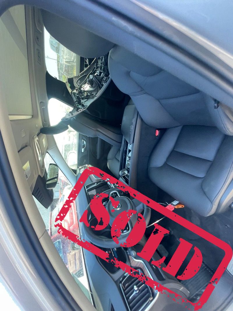 2025 volvo v60 zabrac czesci 10