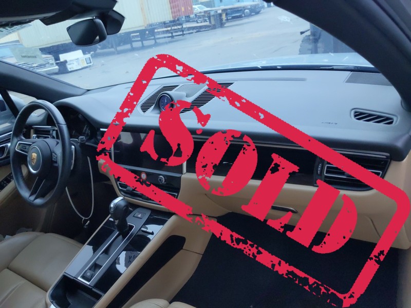 2022 porsche macan 32