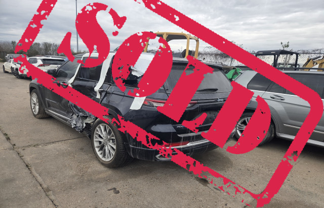 2022 jeep grand cherokee 10