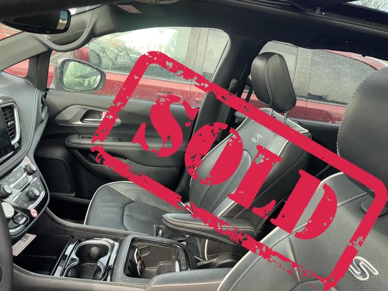 2026 chrysler pacifica 12