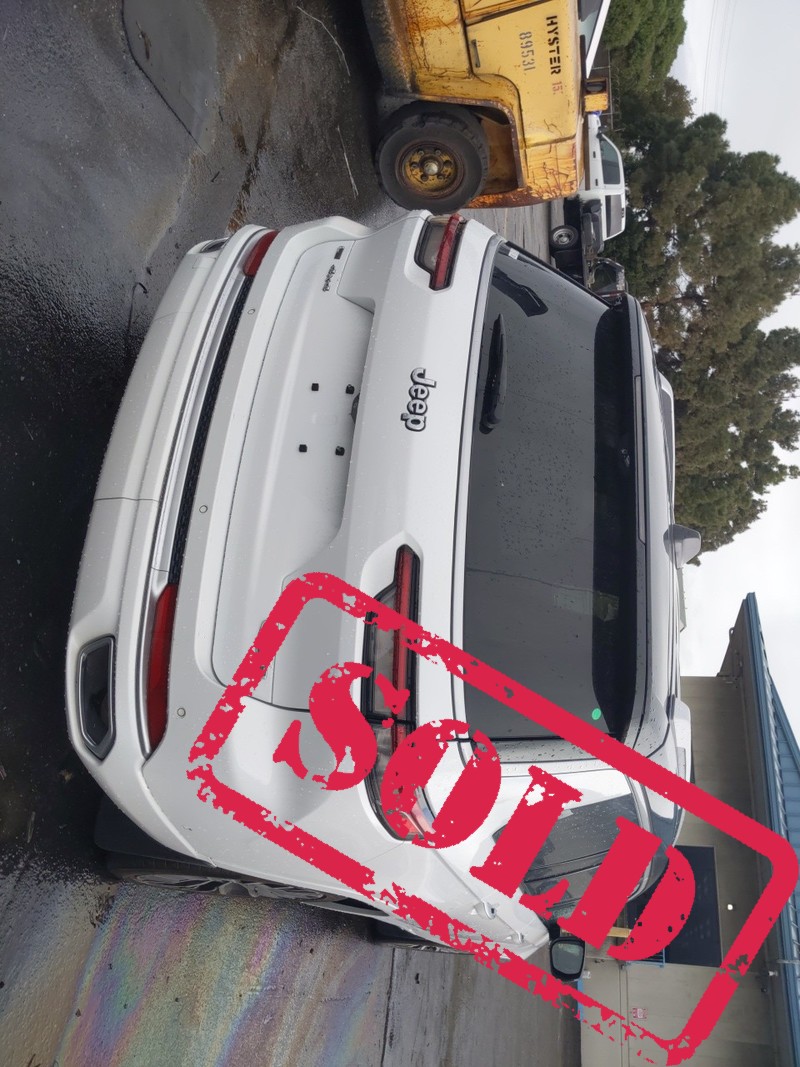 2022 jeep grand cherokee 9