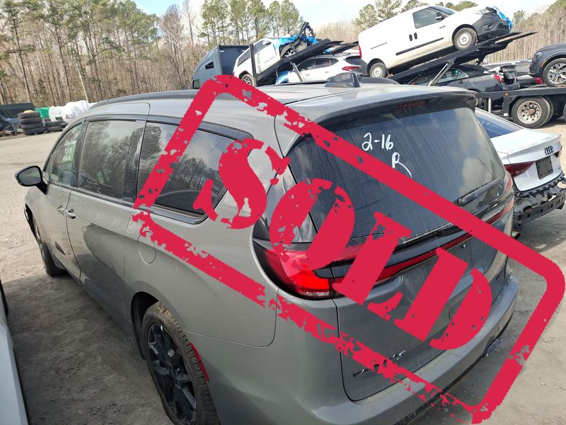 2025 chrysler pacifica limited 51