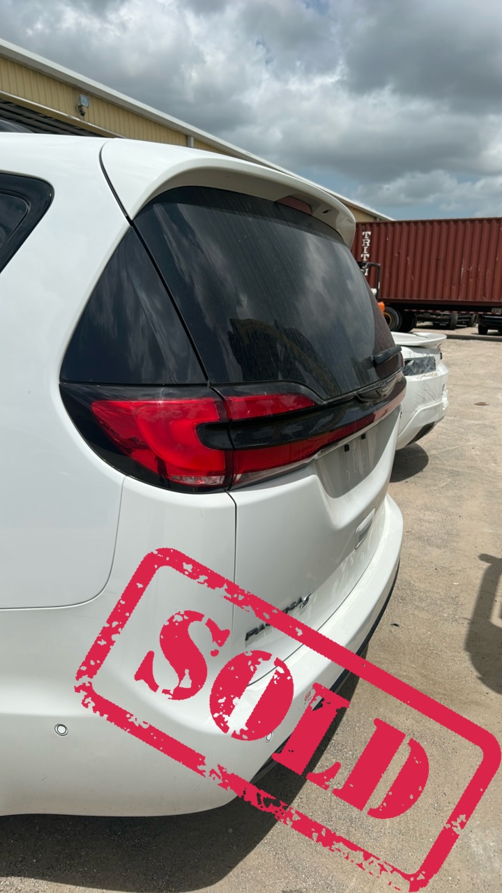 2024 chrysler pacifica zabrac czesci 20